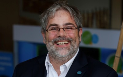 Conoce a Raymond Philippe, nuestro experto en tratamiento de agua, con experiencia única en desalinización